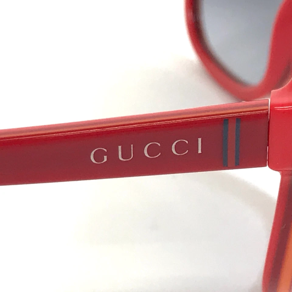 Gafas de sol Gucci para niños GG5005/C/S KP5JJ monturas rojas brillantes lentes degradadas grises Foto 4 de 4