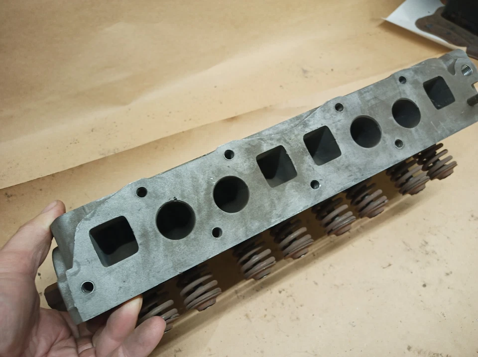 Nissan Datsun B210? Carretilla elevadora? Culata Foto 4 de 4