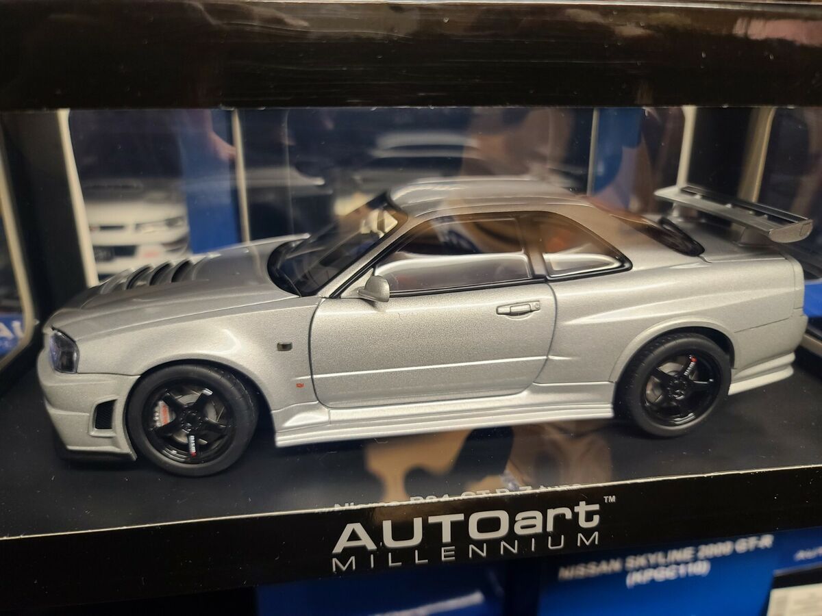 AutoArt 1/18 Nissan SKYLINE R34 GT-R Z-Tune 77352 SILVER AutoArt 1/18 Nissan SKYLINE R34 GT-R Z-Tune 77352 SILVER