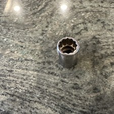 Snap-on Swm181 12 Drive 12 Point 18mm Metric Shallow Socket