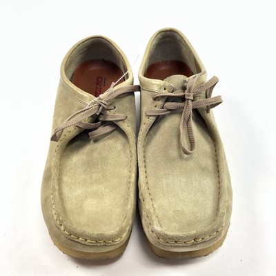 clarks wallabees sand