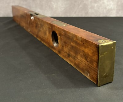 WM. ENDERS OAK~LEAF WALDEN • NY 26” WOOD LEVEL • ANTIQUE TOOL • ST