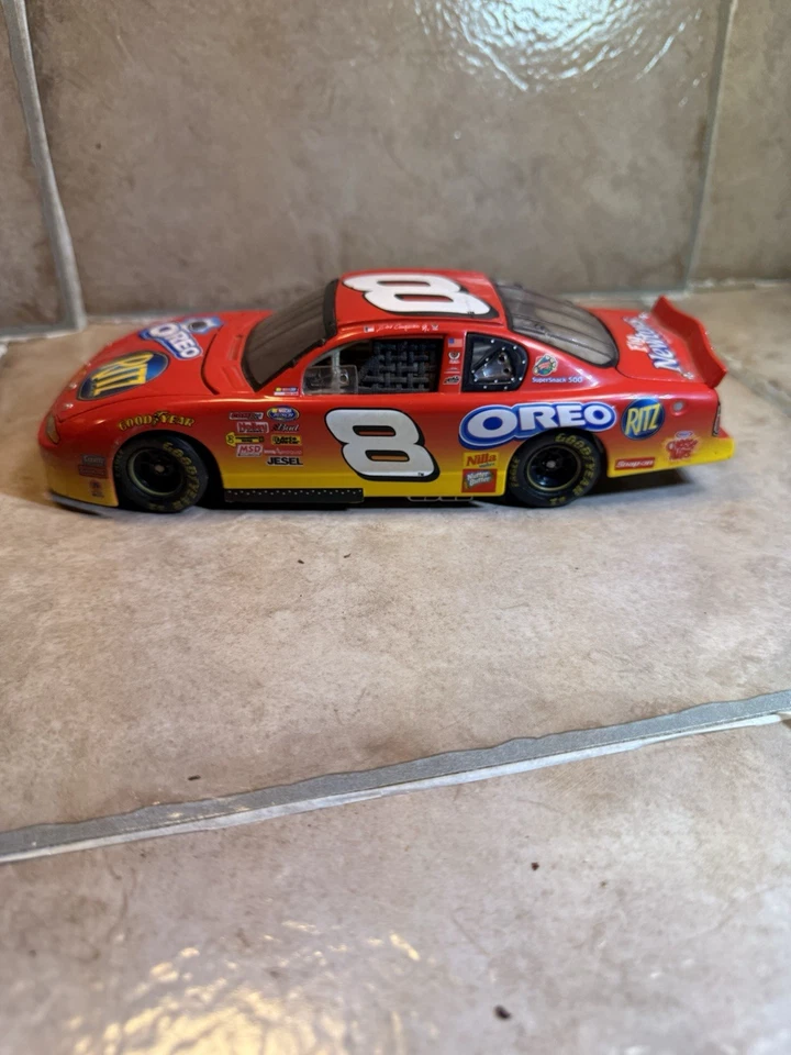 Coche diecast Dale Earnhardt Jr Action 2003 Monte Carlo #8 RITZ OREO 1:24 Foto 3 de 4