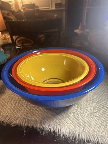Set Of Three (3) VTG Pyrex Red, Blue & Yellow Nesting Mixing Bowls