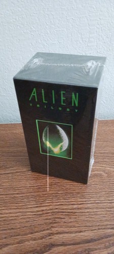 Sealed Alien Trilogy VHS - Picture 3 of 10