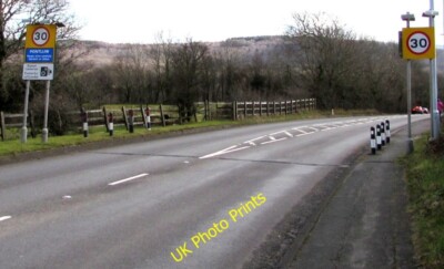Photo 6x4 From 40 to 30 in Pontlliw The 40mph speed limit on the A48 redu c2015