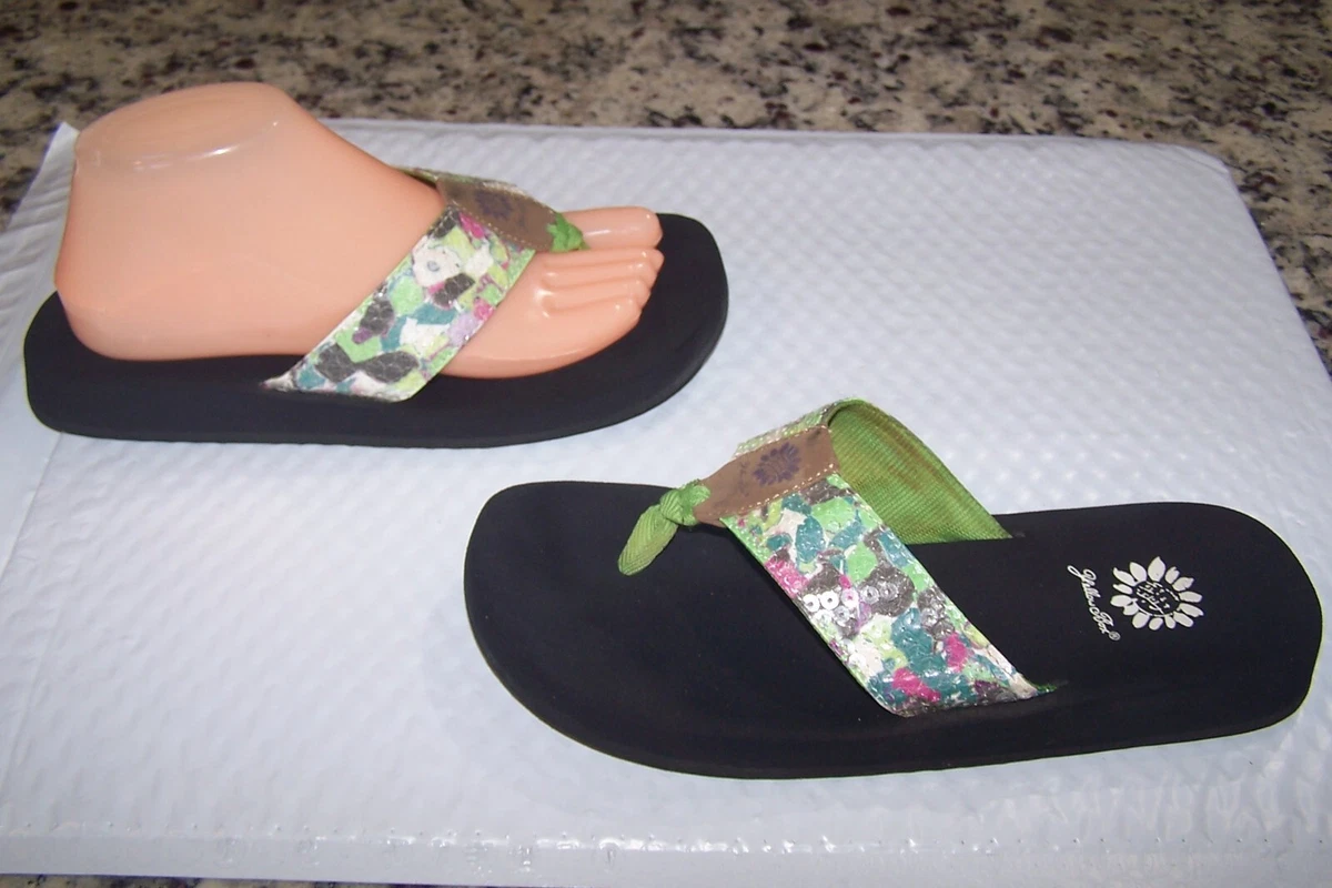 Yellow Box Flip Flops Sandals Women Size 8.5 Green Sequin Coral Reef