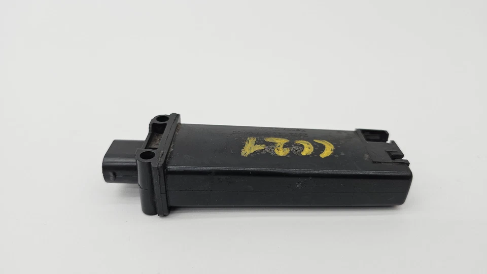 2012-2015 BMW F06 640i Gran Coupe Tire Pressure Reception Antenna 6857938-02 OEM - Image 4 of 4