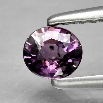 RARE !! SAPHIR POURPRE DE MADAGASCAR : 5.7 mm x 4.8 mm