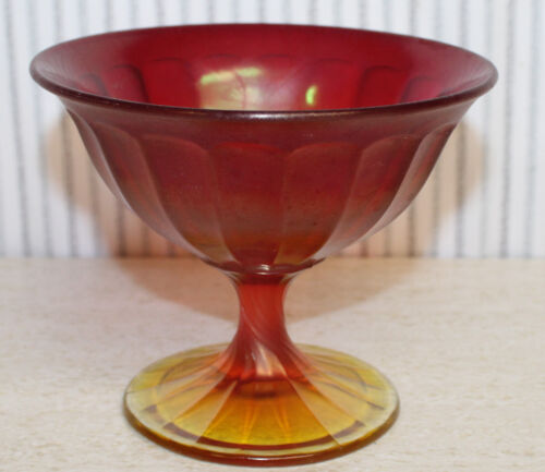 Vintage Amberina Ribbed Glass Compote Candy Dish: Red/Yellow - 5"H - Afbeelding 1 van 5