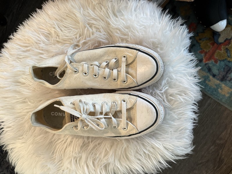 Converse Men’s White Canvas Low Top Lace-Up Sneakers Rubber Sole US 8.5