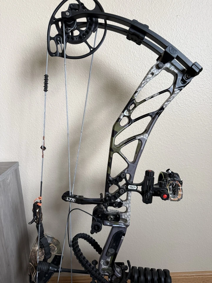 Elite Kure Compound Bow