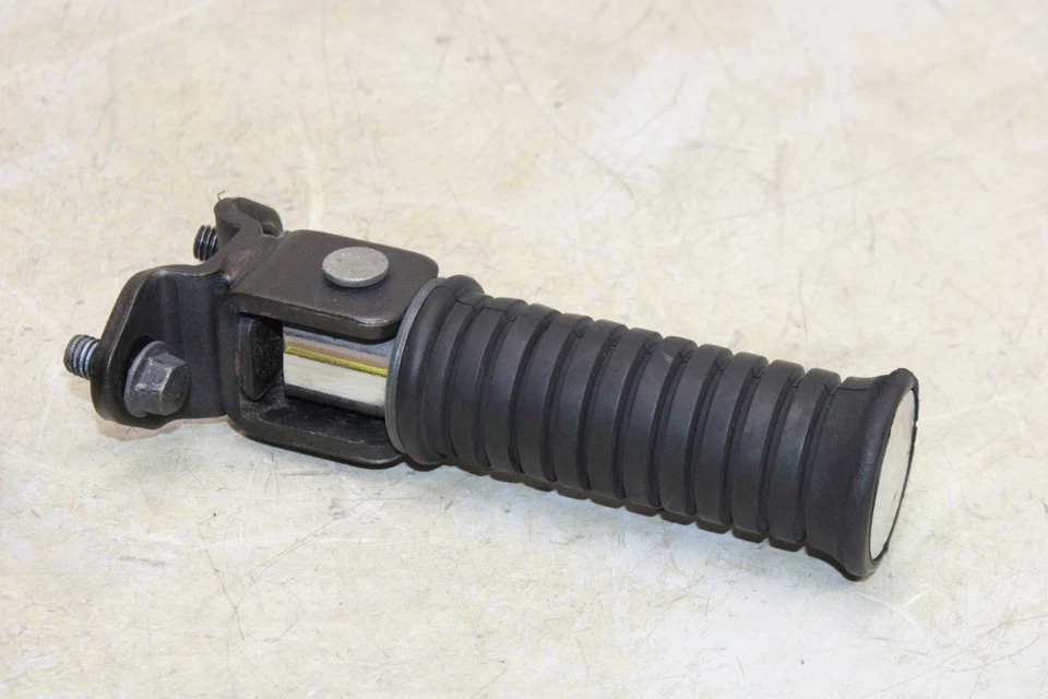 06-24 KAWASAKI VULCAN 900 VN900D CLASSIC LT OEM CONJUNTO DE APOIO DE PÉ DE PASSAGEIRO TRASEIRO - Imagem 2 de 4