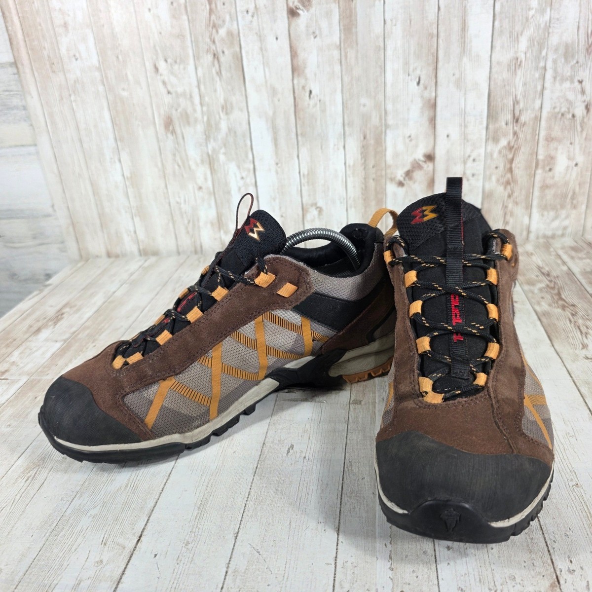 Garmont Mens Hiking Shoes Brown GoreTex Michelin Soles Size  display picture 2