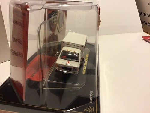 12056 Code 3 Chicago Fire Dept EMS, never displayed, Pristine Condition. - Picture 5 of 10