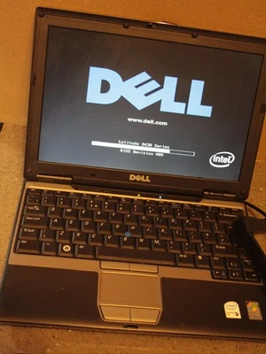 Dell Latitude D430 40GB HDD 2GB RAM Core 2 Duo 1.33GHz NO OS - CMOS BATTERY POOR