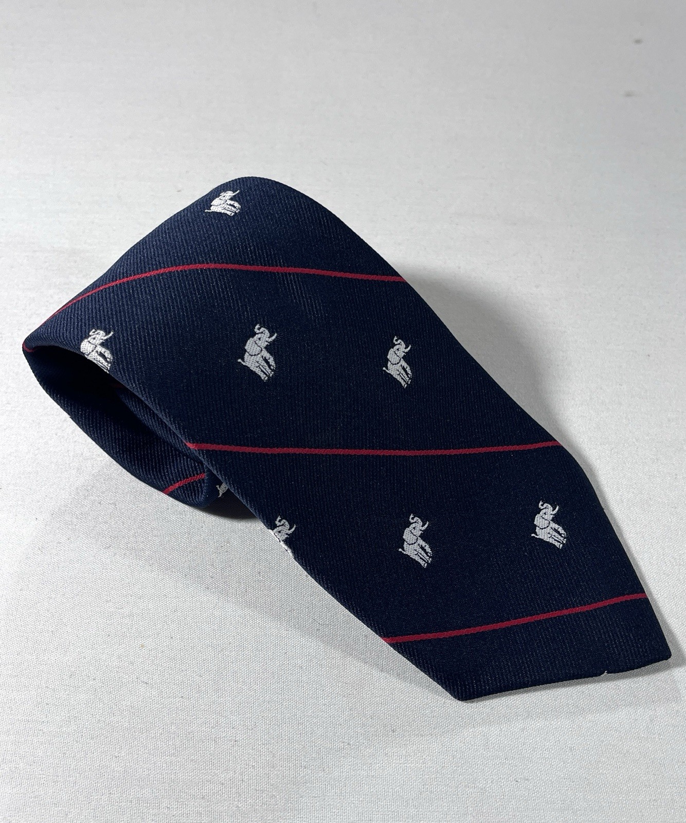 VTG alynn Neckwear Men’s Tie 1982 100% Polyester Navy Blue Striped Elephants