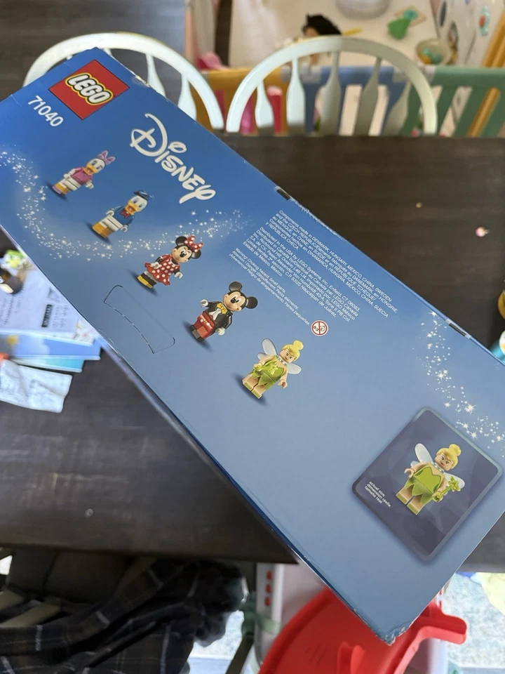 LEGO Disney: The Disney Castle (71040) Brand New Factory Sealed Retired Set - Image 3 of 4