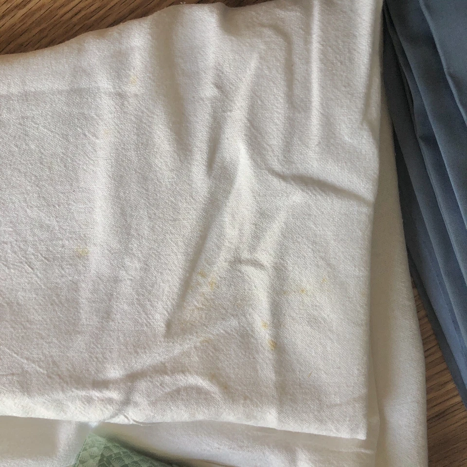 Flawed Sewing Fabric Green Blue White Cotton Polyester Set of 4 Various Lengths - Image 2 of 4