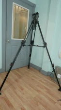 Cartoni Aluminum Tripod with Focus Head & Carry Case.  needs release lever