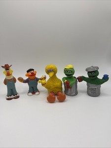 Sesame Street - Ultimate Bert & Ernie 7 Scale Action Figures Bundle – NECA