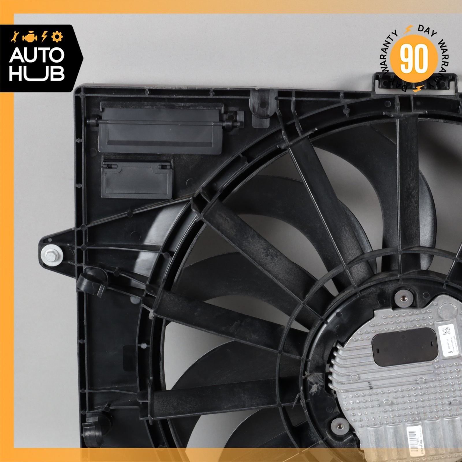 17-26 Aston Martin DB11 DB12 DBS Engine Radiator Cooling Fan Motor Assembly OEM