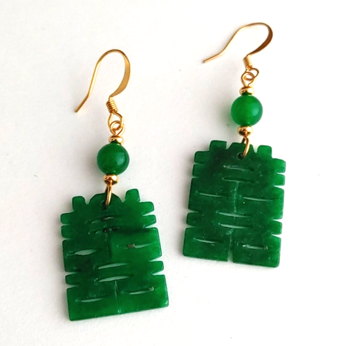 Carved Green Stone Earrings Asian Gold Tone - Picture 1 of 4