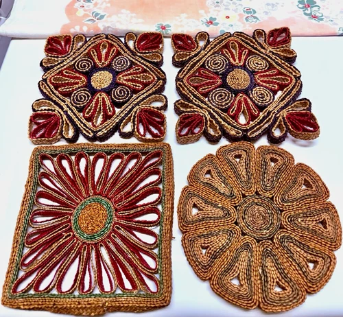 Vintage Woven Straw Raffia Trivet Set of 4 Boho Floral Hot Pads - product listing photo