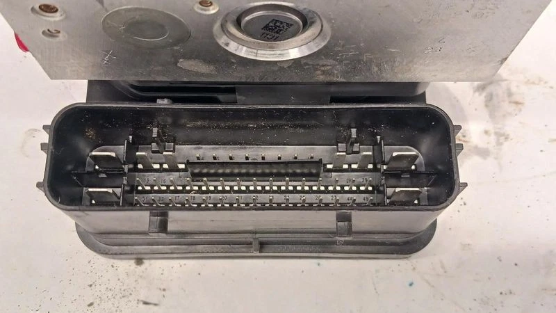 Lincoln MKC 2017-2018 ABS conjunto de bomba de freno antibloqueo OEM Foto 2 de 4