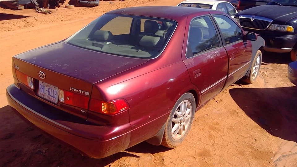 散热器适用于 97-01 LEXUS ES300 228076 — 第 3/4 张图片