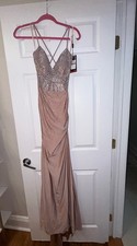 La Femme 30477 Mauve Rhinestone Prom Dress Size 4 Fitted Formal Gown