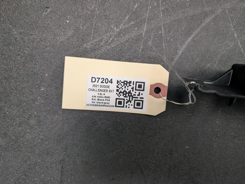 Отделочная панель на правую четверть 2021 Dodge Challenger 1ZA06DX9AD 2015–2020 2022 2023 - Изображение 2 из 4