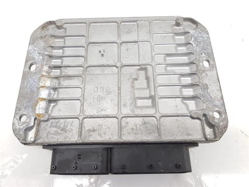 Mitsubishi Outlander 2017 motor ecu 2,3 diésel 4N14 2757007982 Foto 2 de 4