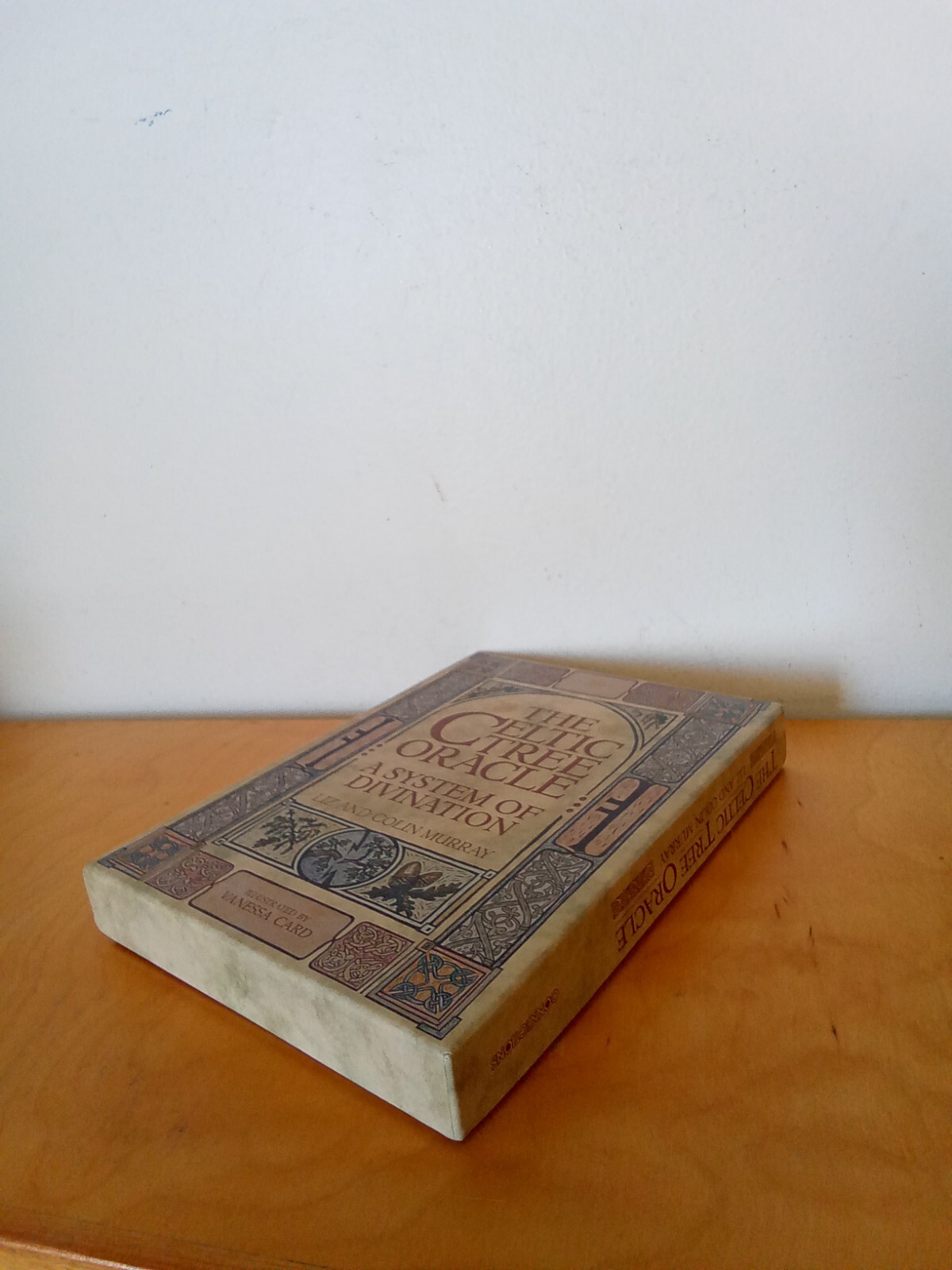 THE CELTIC TREE ORACLE-A SYSTEM OF DIVINATION-LIZ & COLIN MURRAY