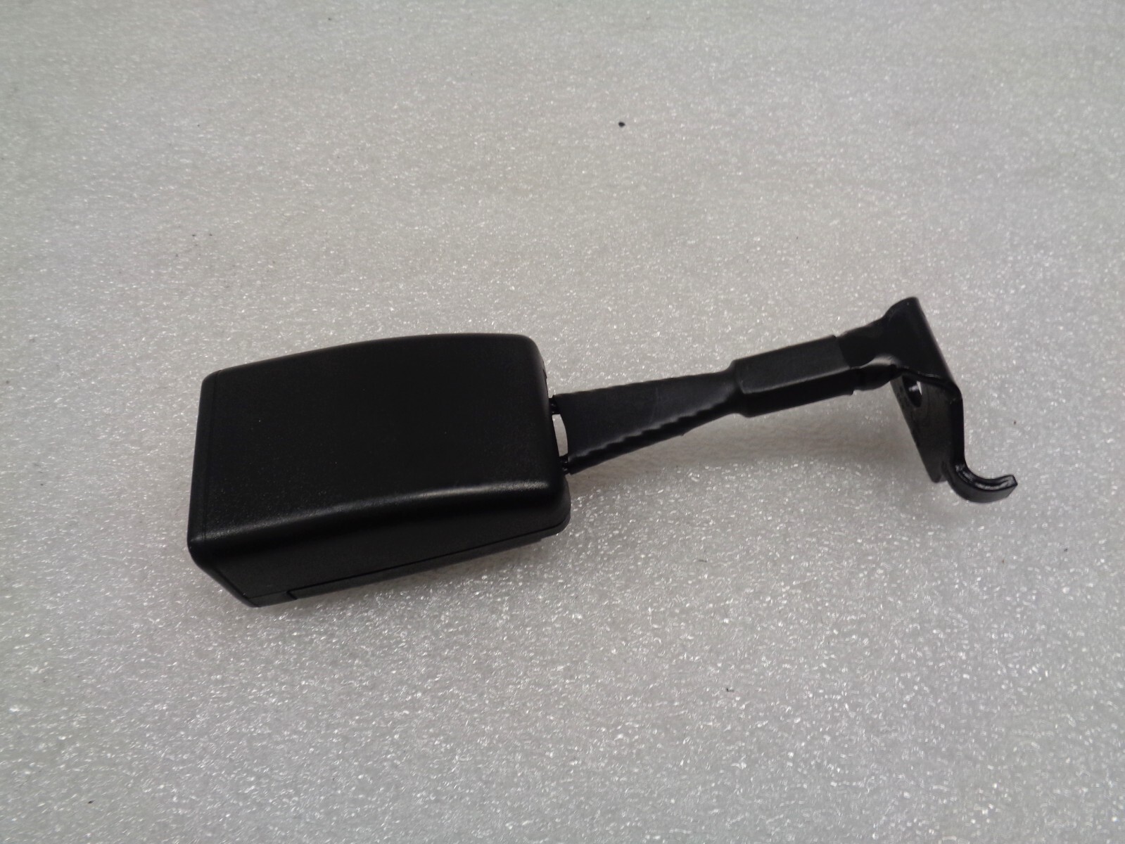 14-17 Maserati Ghibli Rear Left Driver Seatbelt Seat Belt Buckle OEM AK2308334