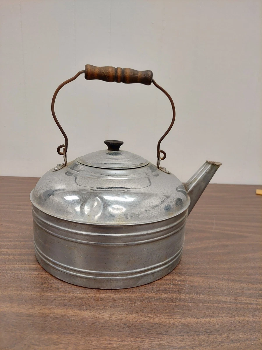 Sold at Auction: Pre-Owned Revere Ware Pots / Pans and More