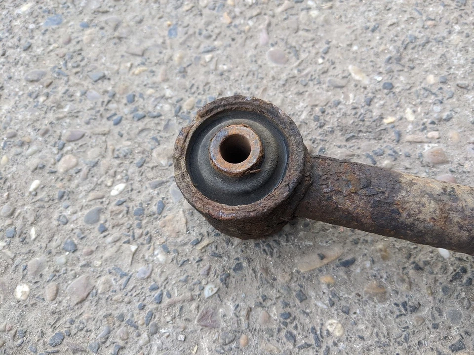 VAUXHALL FRONTERA 2003 LEFT REAR SUSPENSION CONTROL ARM - Image 3 of 3