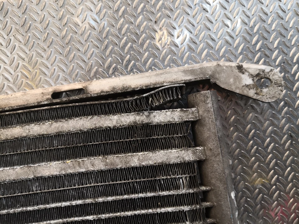 Radiador condensador aire acondicionado MERCEDES BENZ W215 CL 500 5,0 gasolina Foto 4 de 4