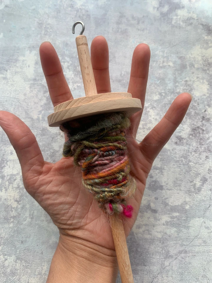 Husillo de caída Heidifeathers® - Husillos de madera FSC, lana giratoria manual Top Whorl - Imagen 2 de 4