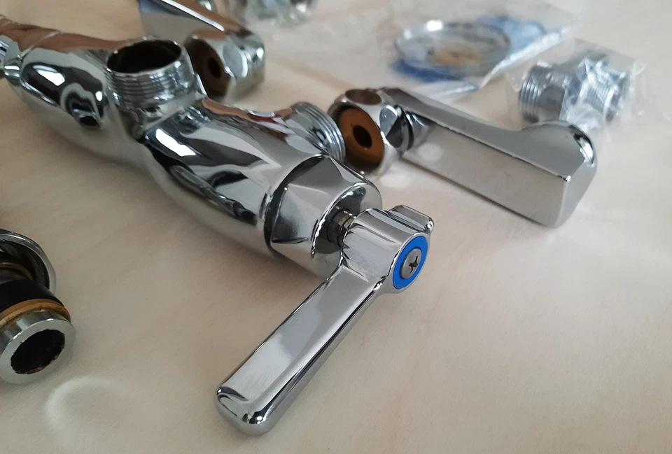 CHICAGO ~ 886-CP Straight Service Sink Faucet Lever Polished Chrome ~ NOS - Image 4 of 4