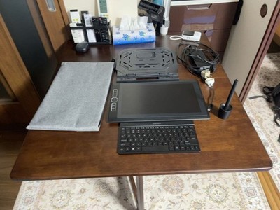 Wacom Mobile Studio Pro 13 i7/512GB Keyboard LCD Pen Tablet Used