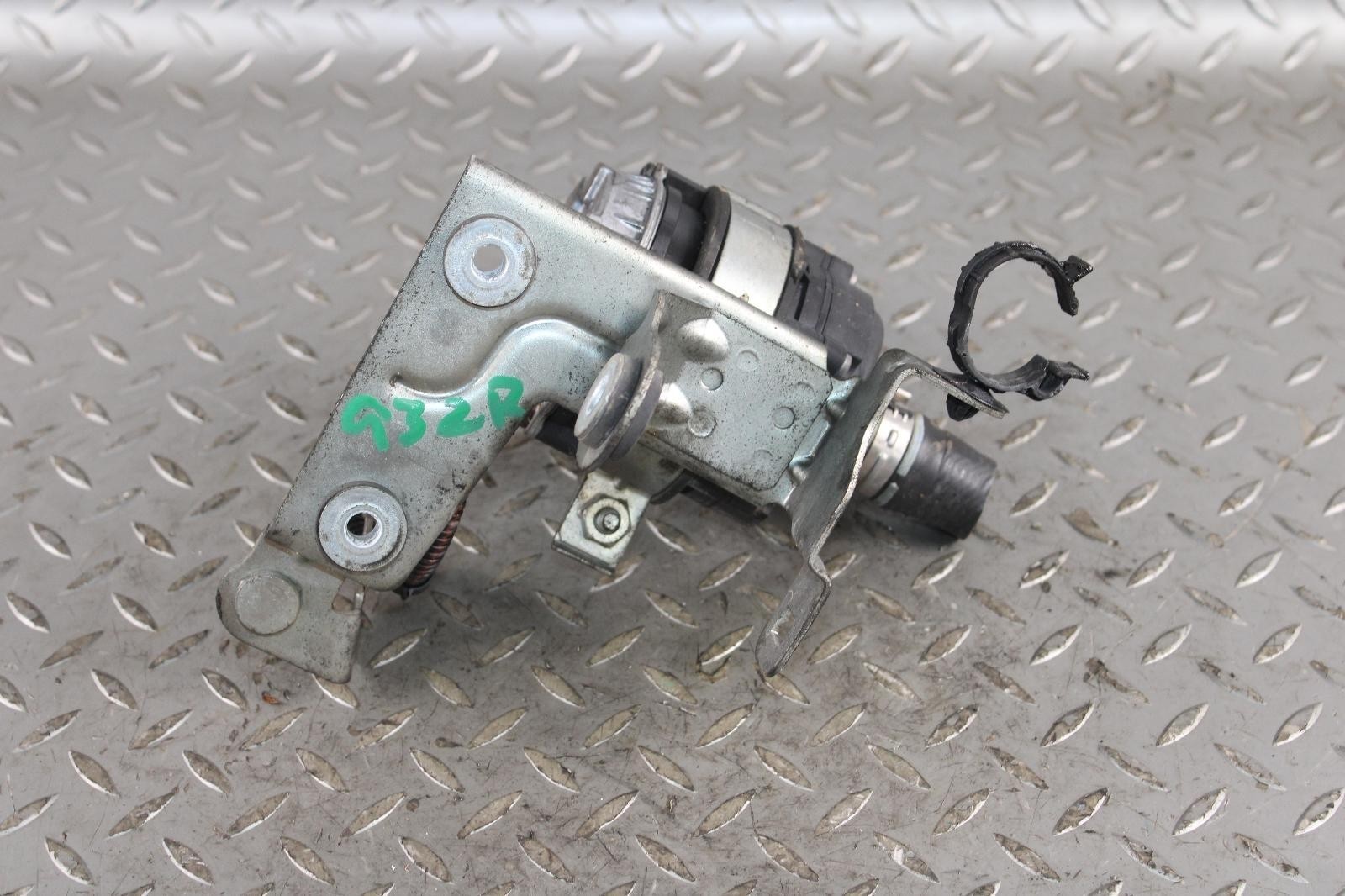 Maserati Ghibli 2014-2019 Auxiliary water pump