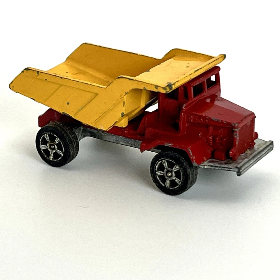 Vintage Corgi Whizzwheels Terex R35 Dump Tipper Truck Red Yellow Diecast UK - Image 2 of 4