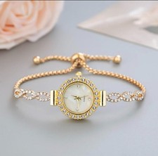 New Casual Fashionable Women's Bracelet Watch With Lovely Round Dial