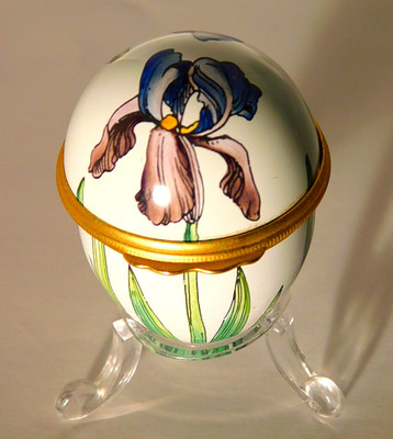 Halcyon Days Tiffany & Co Enamel Iris Egg Trinket Box England Signed 2 1/8''