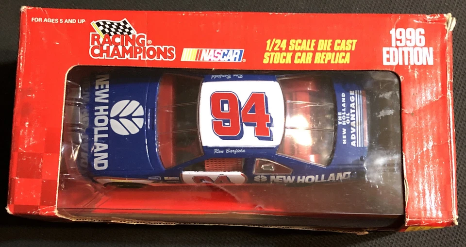 Réplica Racing Champions Diecast 1:24 1996 Edition #94 New Holland - Imagem 2 de 4