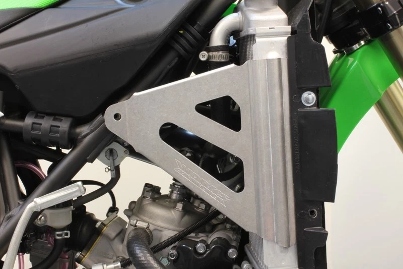 Soporte radiador Works Connection 18-046 Kawasaki KX85 15-17, KX100 14-17 Foto 3 de 4