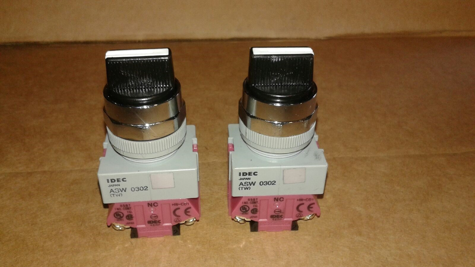 IDEC 0302-New No Box img