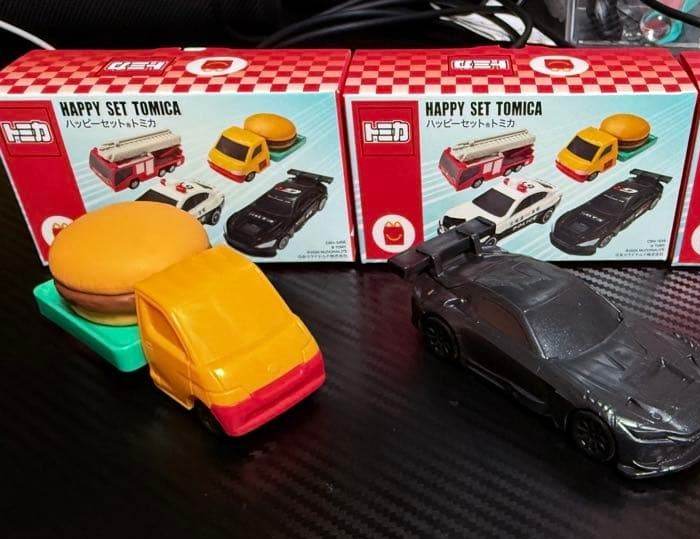 McDonald's Happy Meal Tomica Toyota GR GT3 Black & Town Ace