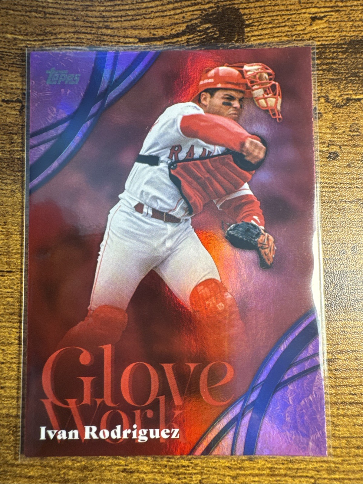 2026 Topps Ivan Rodriguez Glove Work Pink Parallel Texas Rangers